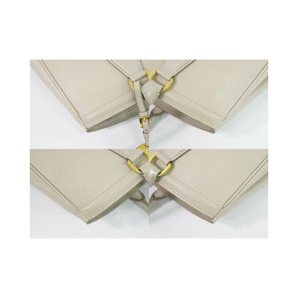 Pre Loved Prada  Saffiano - Picture 12 of 15